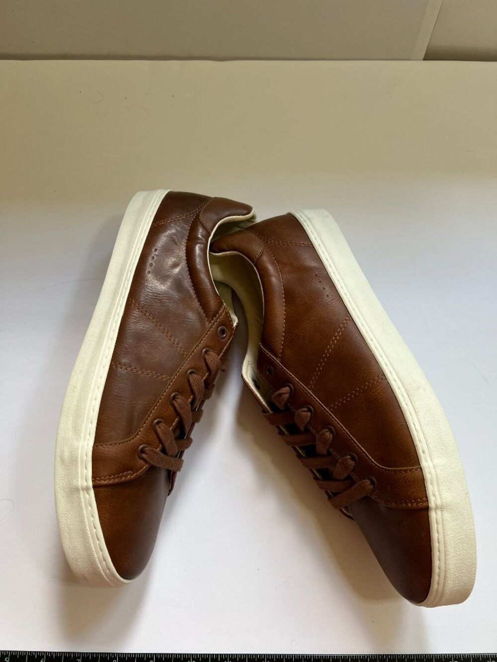 Old Navy Men's Faux Leather Cognac Brown Sneakers M 10.5 - Picture 5 of 6